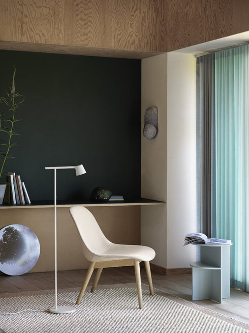 Tip Floor Lamp